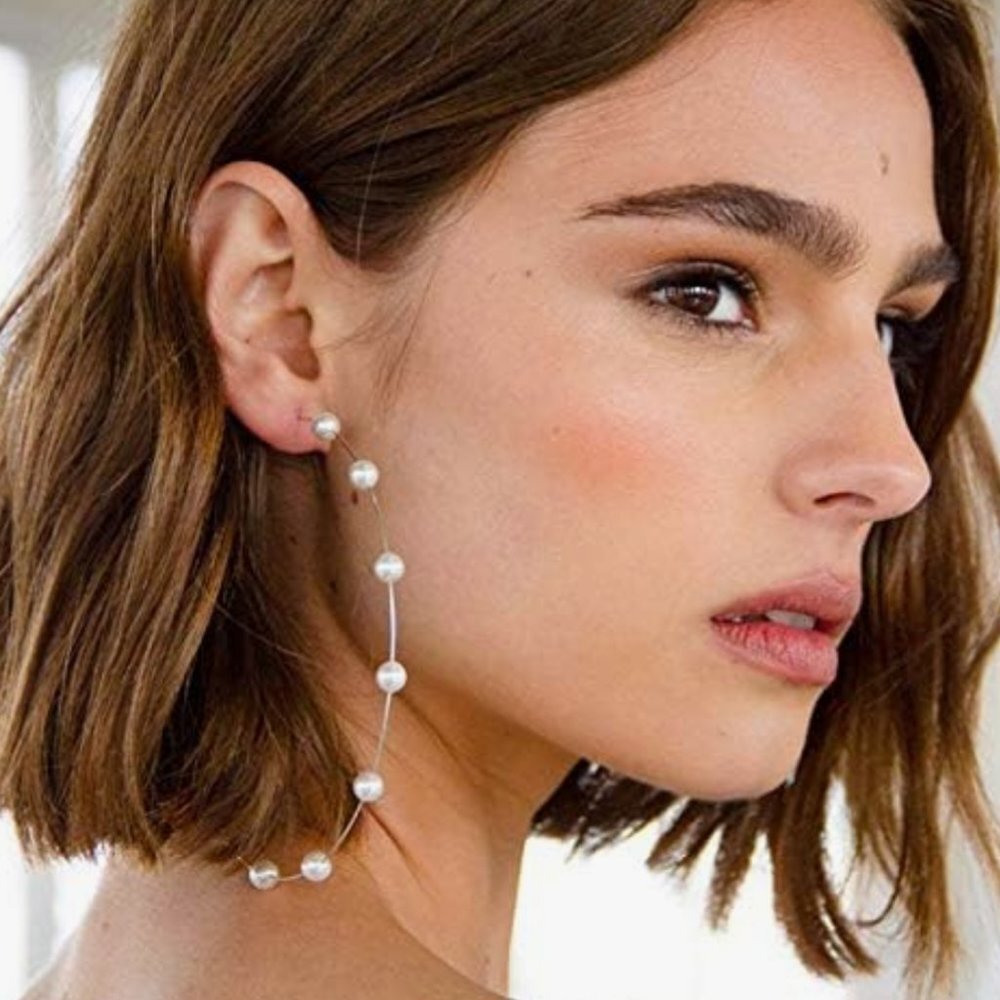 White Floating Pearl Large‎ Gold Hoop Earrings Oversized Statement Earrings - Picture 3 of 4